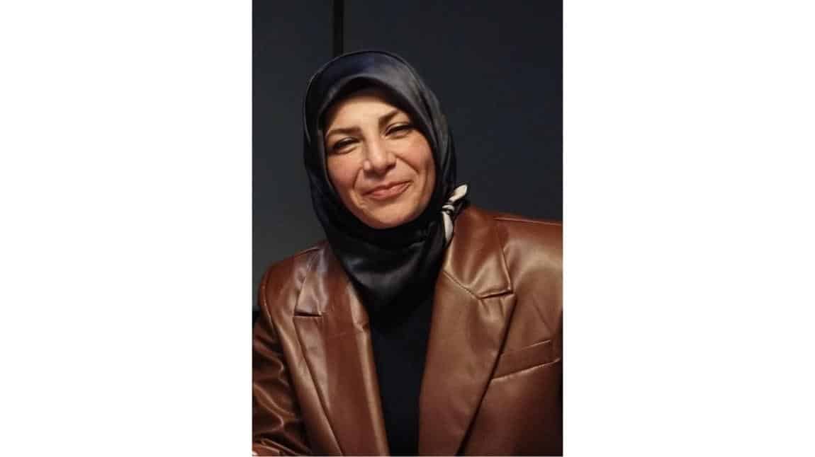 Yeliz HATUNOĞLU - Türk Dili ve Edebiyatı Öğretmeni