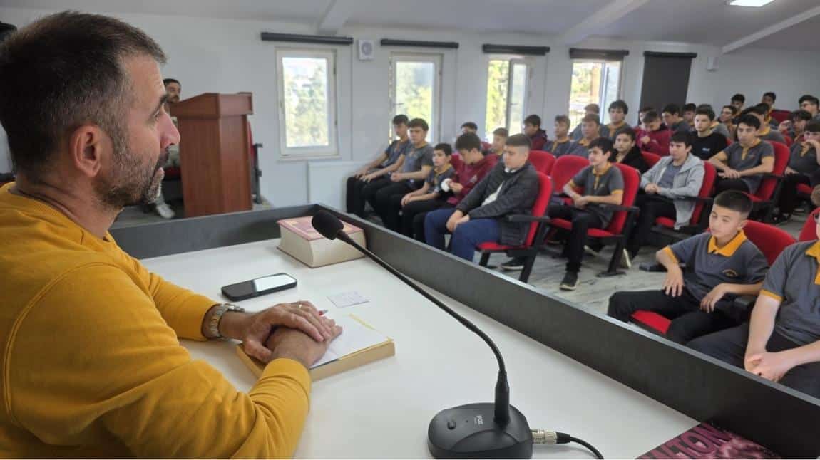 Öğrencilerimize Uyum Süreci Sunumu Gerçekleştirildi